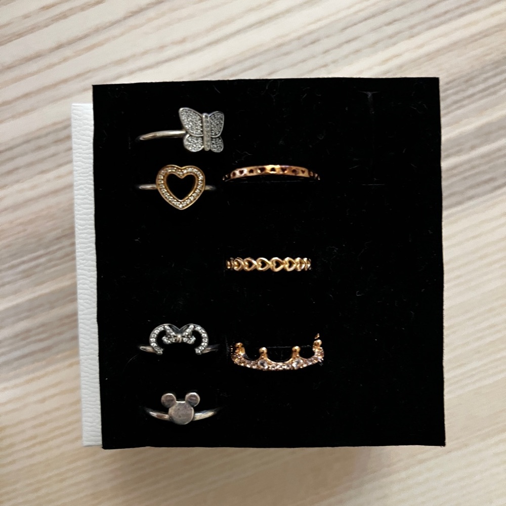 7 Pandora rings (size 52)